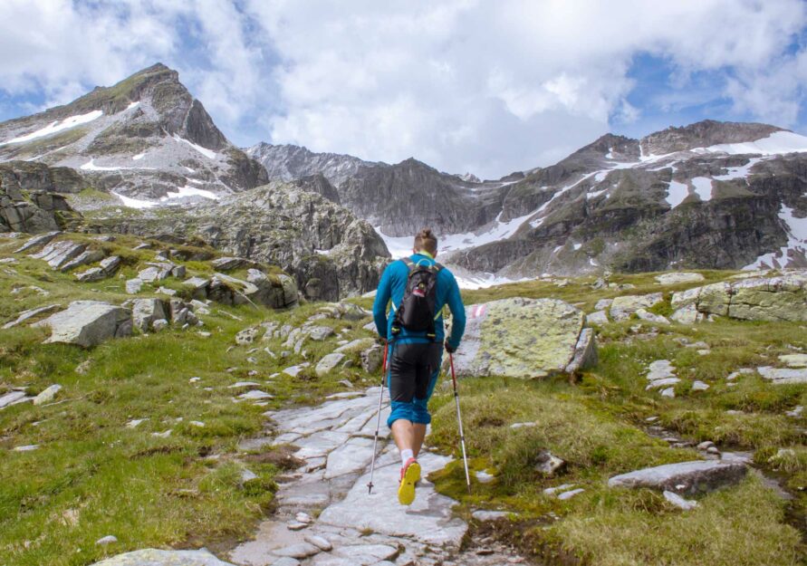 Randonnées en Auvergne près du Camping de Confolant
