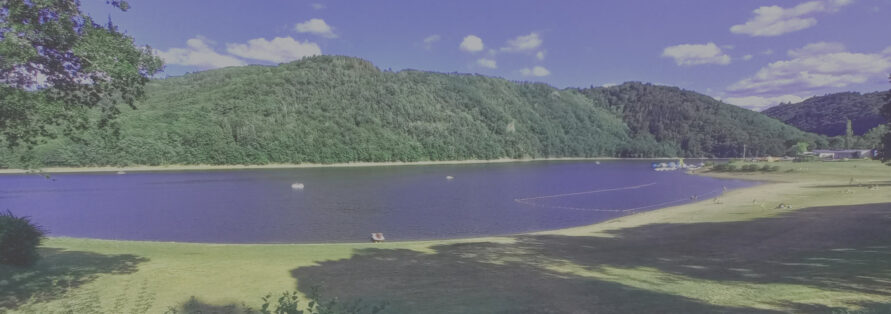 Vue magnifique sur le lac de Confolant