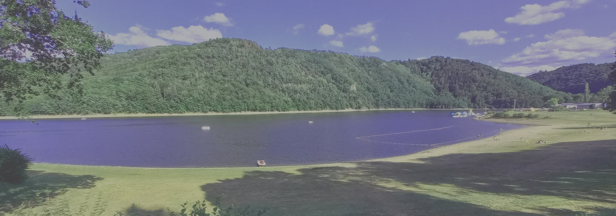 Vue magnifique sur le lac de Confolant